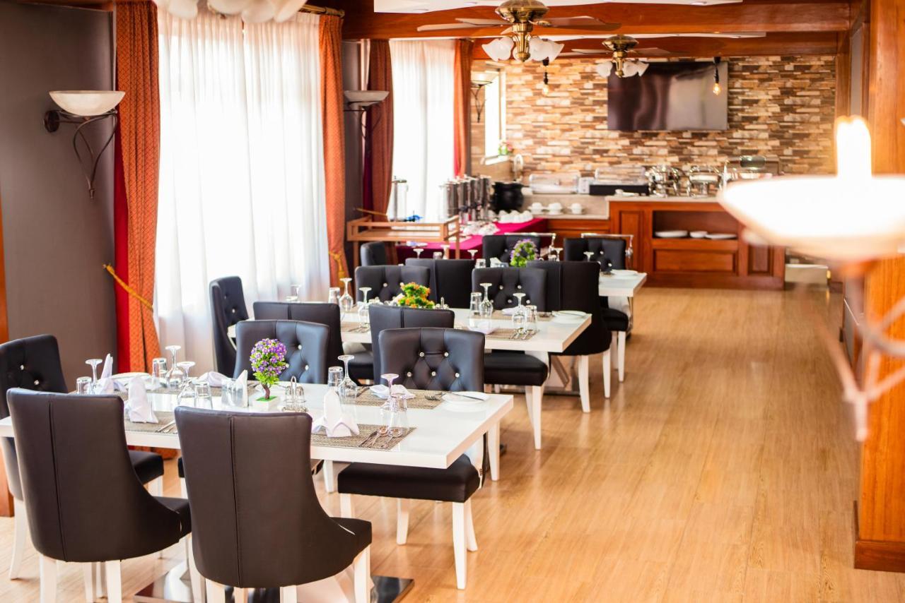 Leyshof Hotel 음완자 외부 사진