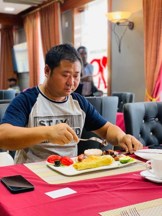 Leyshof Hotel 음완자 외부 사진