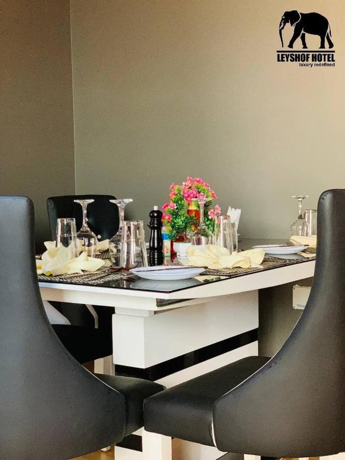 Leyshof Hotel 음완자 외부 사진