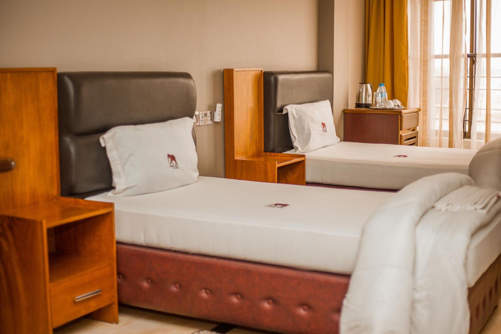 Leyshof Hotel 음완자 외부 사진